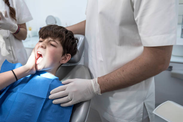 Best Urgent Tooth Repair  in Moline, IL